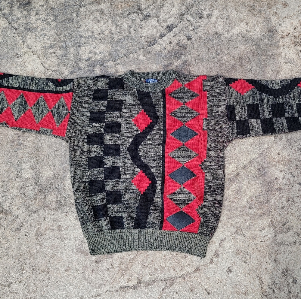 Vintage 90s sweater checker and diamond design